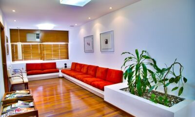 waiting-room-548136_640